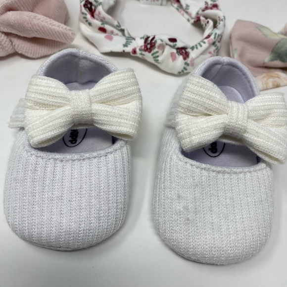 Bundle of Baby Girl Headbands & Shoes - Picture 5 of 8